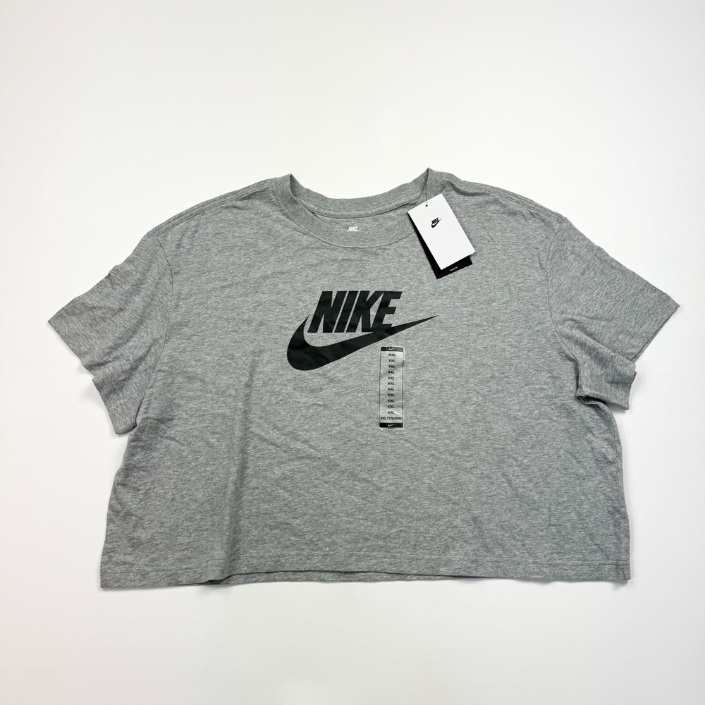 NEW! Women’s Nike Short Sleeve Cropped T-Shirt Size 2XL W/Tags